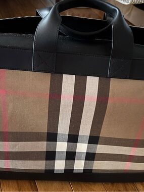 Burberry Tote/travel bag
